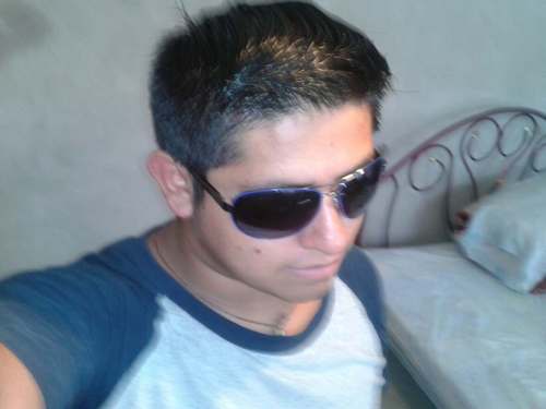 conmachetedon's profile picture. soy un potencial obrero al que le gusta el rock