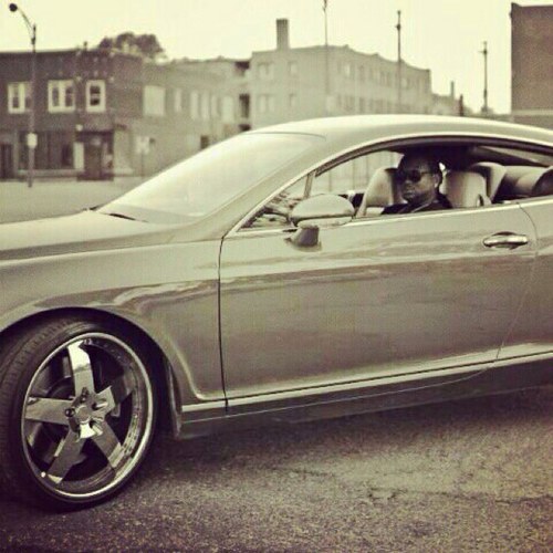 TYBANKSM3's profile picture. Midwest, Millionaire, Moguls a.k.a Motherfucking, Money, Makers, If the M's fit Rep em'