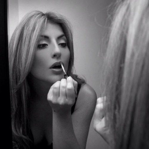 eevanicolee's profile picture. indulge at your own risk