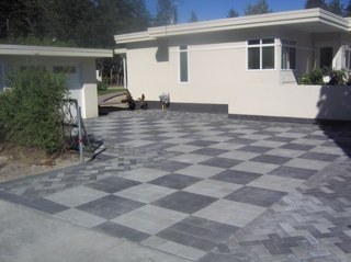 Specializing in the design and construction of brick patios, walkways, driveways and Retaining Walls.