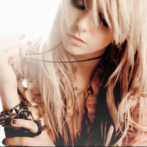 Jenny Humphrey (@JennyHumphrey_) | Twitter Taylor Momsen Twitter