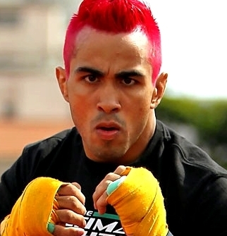 Lutador profissional de MMA, Peso Pena contratado pelo UFC. 
#Contato: godofredopepey@gmail.com