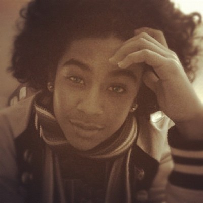 I am not fake.I will beat you down if u start something with me
- I am crazy ( If i aint cute put the shit on Mute)