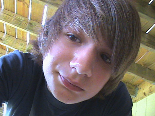 Hi I'm Steven I'm a recording geek.I love music and I am recording a demo at the moment.