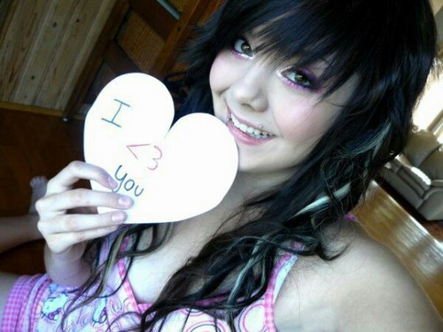 mynameisadelyna's profile picture. 