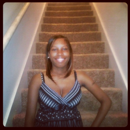 Simply_Unique21's profile picture. 2much_2handle