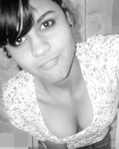 NaO soou Peerfeeita, neiim doona da veerdadee.....
Maaiis, soouu doona dee miim, doona dass miinhas voontaadees. *-*
@lary_ctba miinha nega ---' kkkk