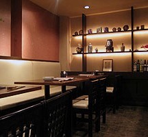 大人の居酒屋―個室と料理にこだわる 鮒いち 巣鴨店 ※ぐるなび巣鴨・駒込・大塚 和風居酒屋15カ月連続アクセス1位のお店※ 鰻と串焼き、釜飯の美味しい居酒屋です。twitterを使った割引クーポンをつぶやきます(ツイ割)。巣鴨にお越しの際はぜひご利用ください。ランチもやってます。