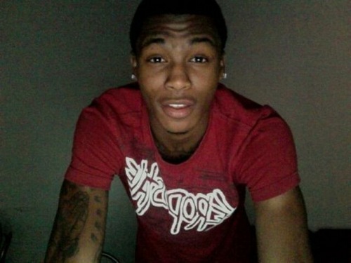 dnt want a bio...wanna kno anything jus dm me or mention me