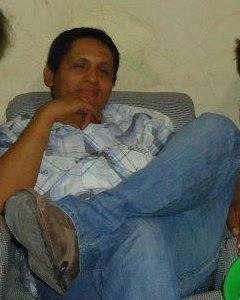 Soy una persona alegre, muy sociable, amiguero y muy trabajador.