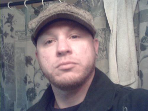 robinbanx's profile picture. im ahonest good responsable person that lives by the golden rule