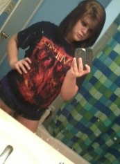 Directioner/Belieber/Brat (: #GingerJesus (:
#HofmannHoe 
Directioner For Life! (:
12.13.11(: I love him soo much 
Forev&Forev(:
#HARDCOREDIRECTIONER