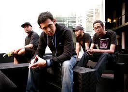 BondanFade2B's profile picture. The Official Site Of Bondan Prakoso Fade2Black.

http://t.co/nmJJnmOrCi

Rezpect | Unity | For All