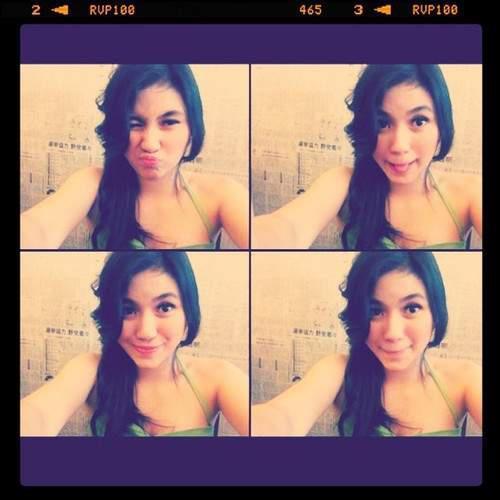 Follow twitter fp ini dan follow semua official personil @BlinkGirlBand1 @officialfebbyR @officialpricill @officialifyB @official_ashila @officialsiviaB