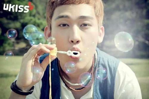 Kim Jaeseop better known as AJ!:P umm hello there!!!~ [Verified Roleplayer of @DazzlingCity_RP]