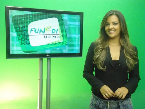 Jornalista, produtora e repórter institucional da FUNEDI/UEMG.