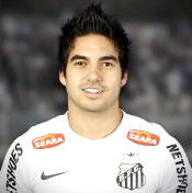 Atleta profissional. Time atual: Santos F. C.  Twitter pessoal: @Crystian92