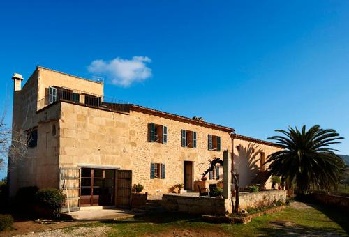 #Agroturismo de #mallorca ideal para relajarse y disfrutar de la naturaleza. Una casa típica mallorquina restaurada con mucho encanto cerca de #arta y #sonserra