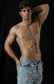 Ator,Modelo,Judoca,Filho,Neto!e isso!
@pechinchalivre Sigam!