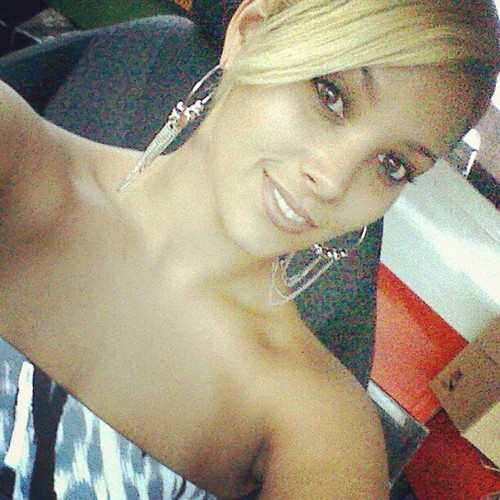 Instagram: @toniiilynn_