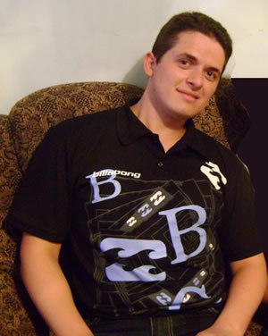 Webdesigner, http://t.co/SBFyGxMaMz
http://t.co/t4V3zpvMs4