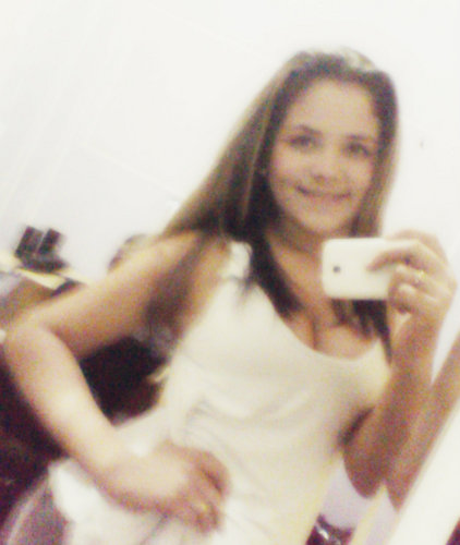 14 anos, vaidosa, corinthiana, pisciana, amorosa, curto a vida & sou feliz        http://t.co/HlMsQI94HH