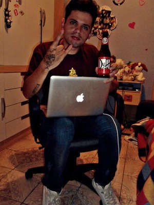 EX @MyLifePreface . Casada com o @FaaahPreface , licença  1bj u_u  (15.10.11)