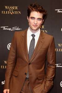 Aah Robert Pattinson & Chay Suede sao minhas Paixonitttess !! Twitter dedicados a eles sz ' . Sigo todos que me seguirem Twitter antigo e @Emilia11 .