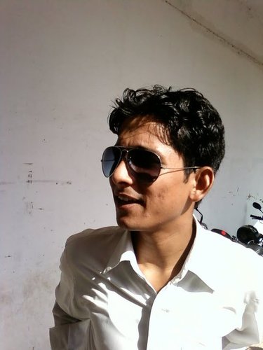 Rakhtbeej's profile picture. 