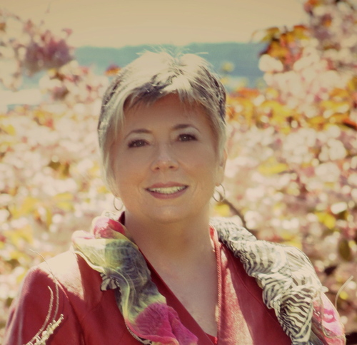 Dianne Martin BSW,  Certified Stepfamily Counsellor, Mom &  Stepmom, Educator, &Writer. Love to sing, dance, travel