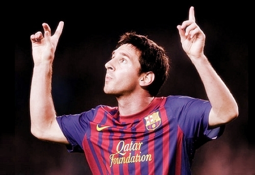 Argentino, 25 anos, jogador do @FCBarcelona, Eleito Melhor jogador do mundo três vezes consecutivas, tenho paixão pelo meu clube e pelo meus companheiros!