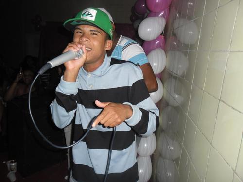 Cantor & Composito de Funk a 1 Ano sou A Quele que Canta , Vagabundo Sistematico , Amiga da minha Ex , Meninos do Torro , Entre Outras se Ligou ?