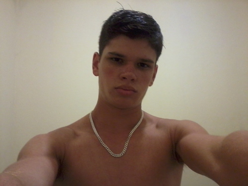 E-MAIL: M_angra@live.com