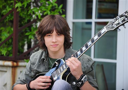 Leonators*-* I Love @iamleohoward