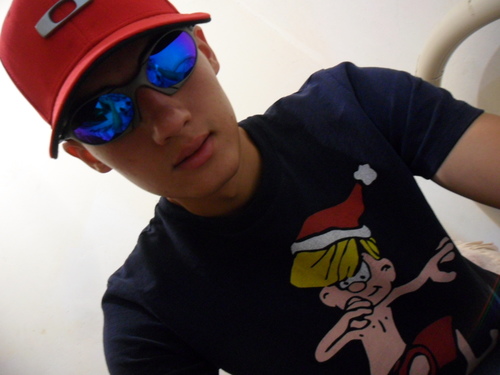tenho apenas 18 anos estou em uma fase madura da vida , mais ja vivi mais momentos que uma pesoa de 30 !