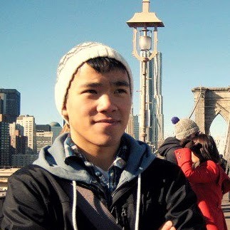 CS student @NorthwesternUniv, Student Fellow @KnightLab, interested in tech & biz