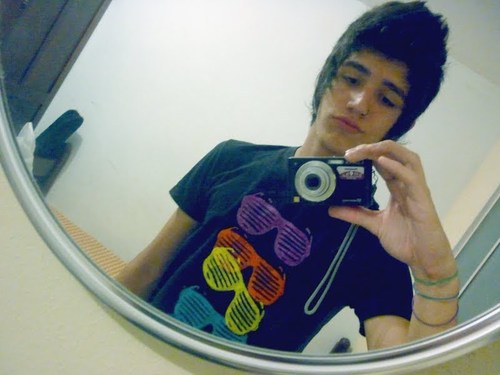 sou o mino da @aviciada_cell te amo mina