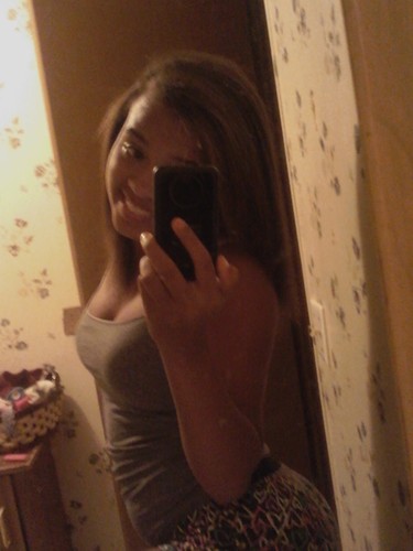 SucessOverBullSHXD,imEmilyJustHitTheFollowButton..buutfollowMyBestfriend@WhoaaMy_Ass.