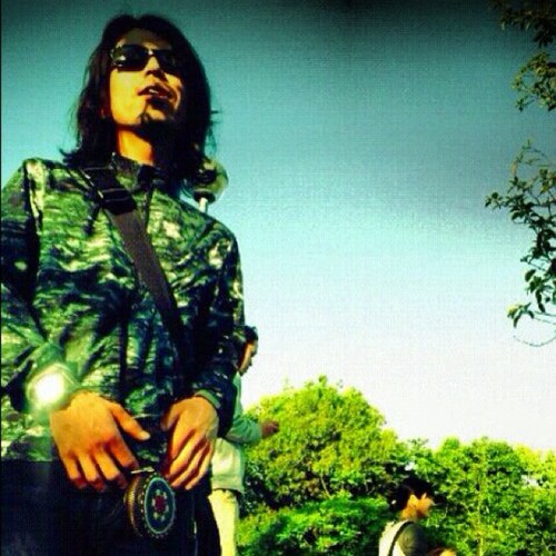 tinyryosuke's profile picture. たくさん食べて、たくさん呑んで、たくさん笑って、少しだけ仕事します。