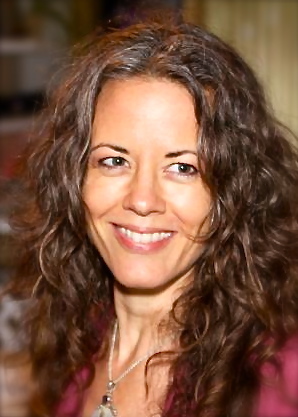 Intimacy Coach for revealing the TRUE you! Writer, Speaker, Healer, Raw Vegan, Live Foods Chef & Instructor.