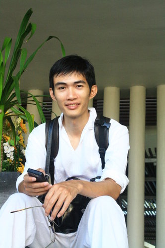Passionate about travel & technology