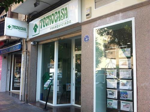 Oficina del Grupo Tecnocasa que desarrolla su actividad en el barrio de AYORA. Nuestros 20 años de experiencia en el barrio ayudaran a la venta de su vivienda