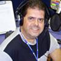 Radialista e Jornalista formado pela Universidade de Taubaté.