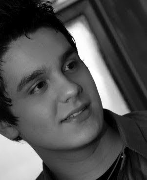 LS ♥
Since 26-08-2010. Você não é perfeito, e eu sei disso, mas pra mim isso não interessa eu amo os seus defeitos, as suas manias. @luansantana