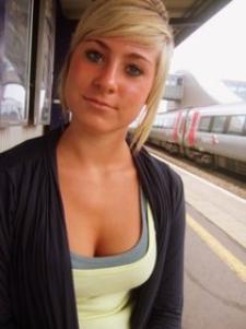 RachelSW: I'm 18 From Uk. I'm Into Black Men, White Men & Incest. I'm A Down To Earth Young Lady. #TeamIncest #TeamInterracial #TeamBi
