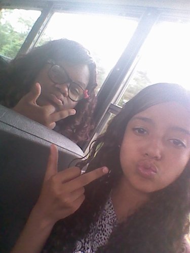 i am 14 MB Is the bast and follow me and i follow u back I sing and dance