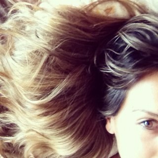 cristinacf's profile picture. Arquitecta. Me encanta dibujar. Enamorada de la música y del diseño. Adicta al Pop-Culture. Odio los Lunes. Not a morning person. Ig: @dibujosdecristina