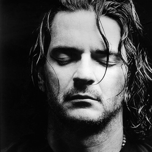 Frases de las Canciones de Ricardo Arjona. Venezolano amante de la buena lírica de Arjona Creador de #frasesdearjona y #arjonatrivia.