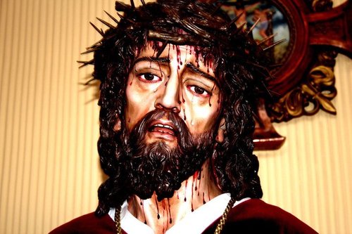 Soy un chaval de palencia amante de la semana santa de las charangas y del heavy metal mi ask es : @JuanMatallanaCastro
