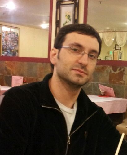 bauricio's profile picture. Look behind you, a three-headed monkey!